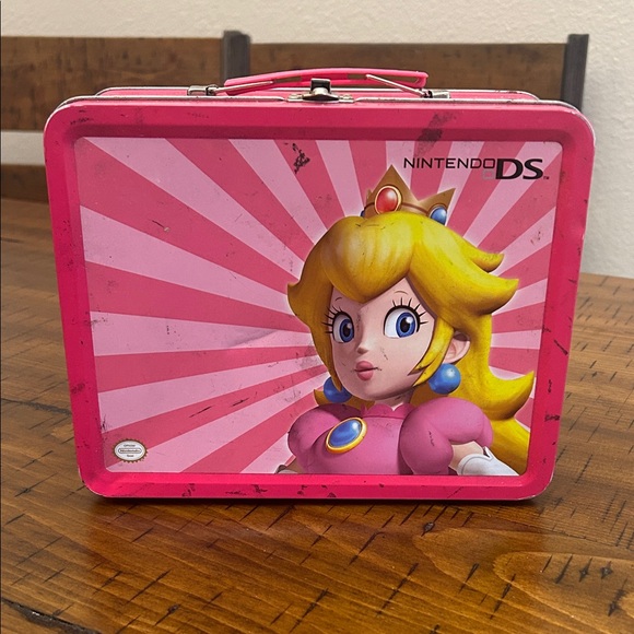 Nintendo Pink Princess Peach Lunchbox - Picture 2 of 4